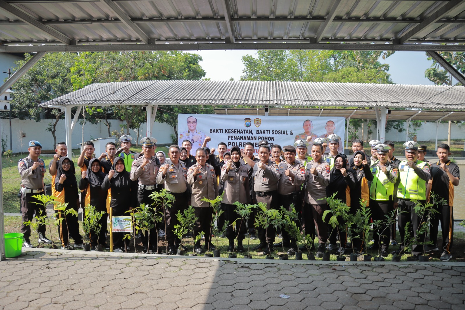 Polres Jember Gelar Bakti Sosial Bakti Kesehatan Dan Penanaman Pohon